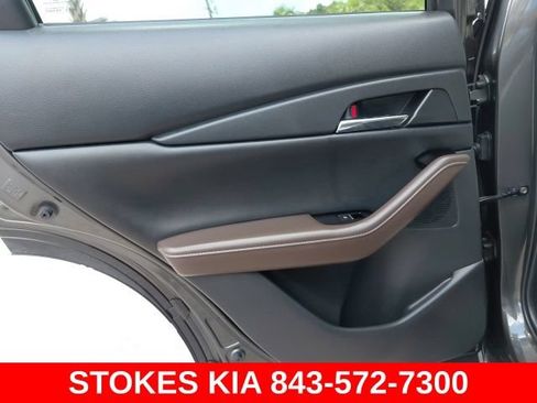 Used 2021 MAZDA CX-30 AWD 2.5 S w/ Premium Package image 24
