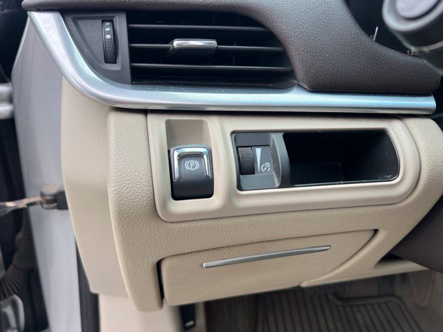 Used 2013 Cadillac XTS Luxury w/ Driver Awareness Package FWD image 24