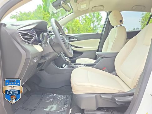 Certified 2023 Buick Encore GX Preferred FWD image 15