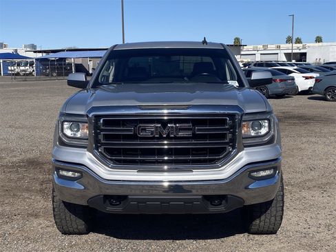 Used 2018 GMC Sierra 1500 SLE w/ SLE Value Package image 9