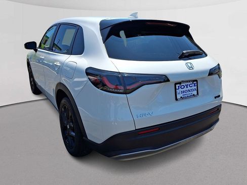 Used 2024 Honda HR-V Sport image 8