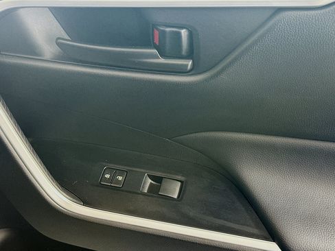 Certified 2025 Toyota RAV4 LE FWD image 28