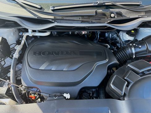 Certified 2024 Honda Odyssey Elite image 36