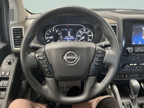 Used 2023 Nissan Frontier SV w/ SV Convenience Package AWD/4WD image 16