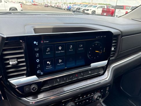 Certified 2025 Chevrolet Silverado 3500 LTZ w/ LTZ Convenience Package AWD/4WD image 16