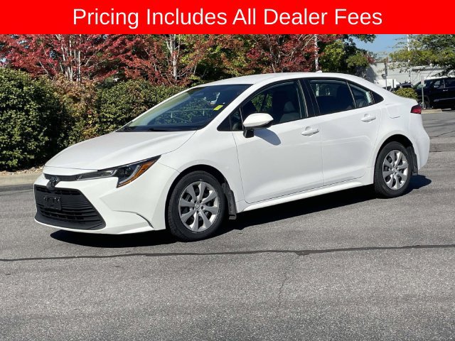 Used 2024 Toyota Corolla LE FWD image 1
