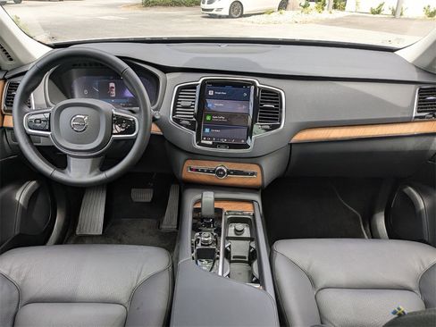 Certified 2025 Volvo XC90 B6 Plus image 16