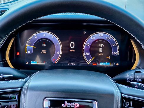 Used 2025 Jeep Grand Cherokee L Overland w/ Luxury Tech Group IV image 44