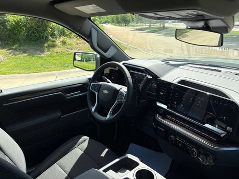 New 2026 Chevrolet Silverado 1500 LT AWD/4WD image 32
