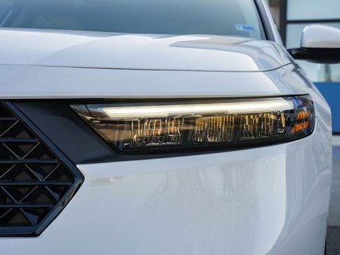 Used 2023 Honda Accord LX image 10