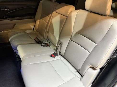 Used 2021 Honda Pilot Touring image 40