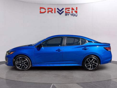 Used 2024 Nissan Sentra SR image 3