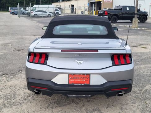 Used 2024 Ford Mustang Premium RWD image 3