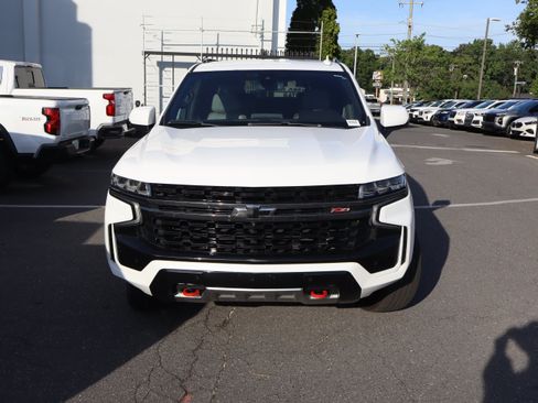 Used 2021 Chevrolet Suburban Z71 w/ Z71 Off-Road Package AWD/4WD image 16