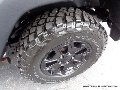 Used 2016 Jeep Wrangler Unlimited Sport image 6