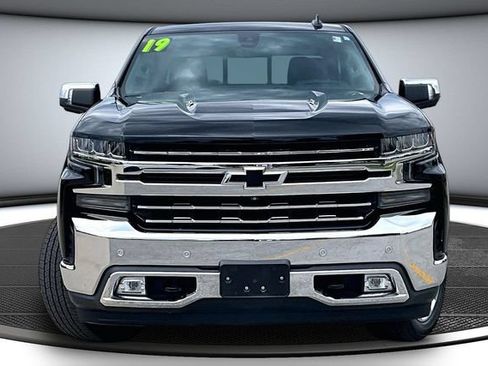 Used 2019 Chevrolet Silverado 1500 LTZ w/ LTZ Premium Package AWD/4WD image 2