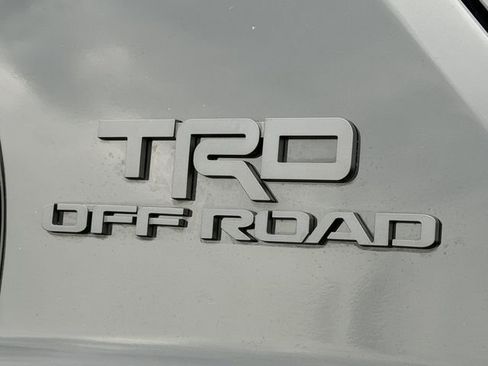 Certified 2025 Toyota 4Runner TRD Off-Road AWD/4WD image 9