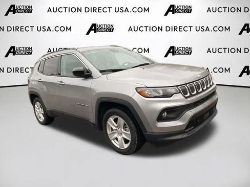 Used 2022 Jeep Compass Latitude image 5