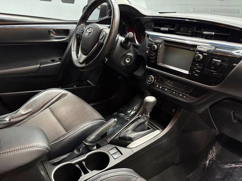 Used 2015 Toyota Corolla S image 46