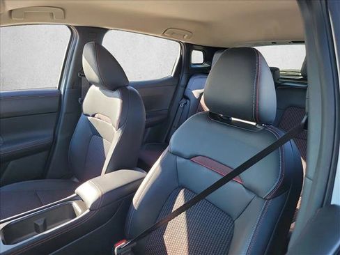Used 2025 Nissan Kicks SR image 13