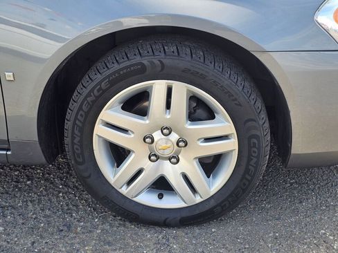 Used 2007 Chevrolet Impala LT FWD image 9