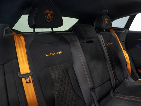 Used 2024 Lamborghini Urus Performante AWD/4WD image 93