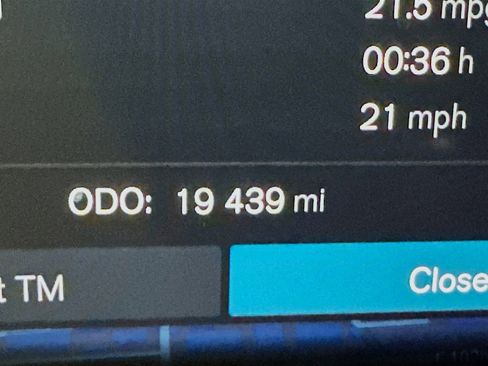 Used 2025 Volvo XC40 B5 Core image 19