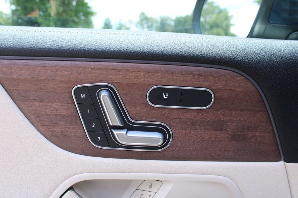 Used 2023 Mercedes-Benz EQB 300 4MATIC image 30