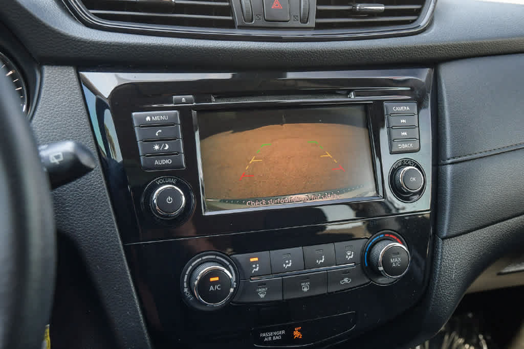 Used 2019 Nissan Rogue S w/ Special Edition Package FWD image 21