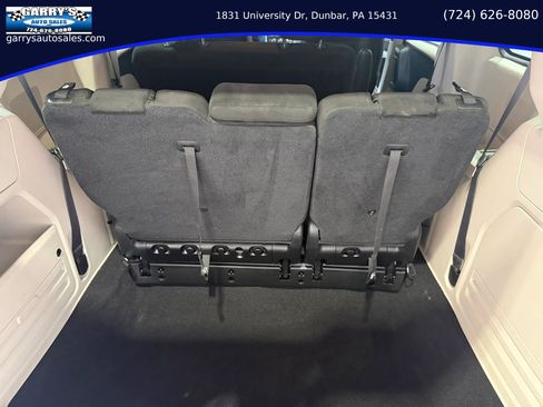 Used 2017 Dodge Grand Caravan SE FWD image 23