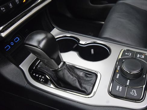 Used 2020 Jeep Grand Cherokee High Altitude AWD/4WD image 27
