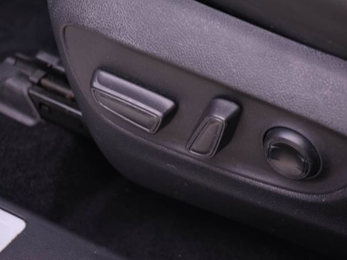 Used 2022 Toyota Highlander Limited image 14