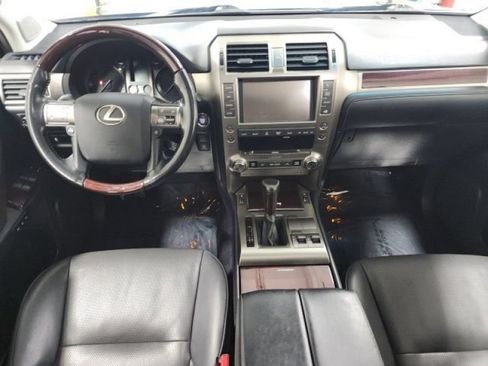 Used 2019 Lexus GX 460 Premium AWD/4WD image 2
