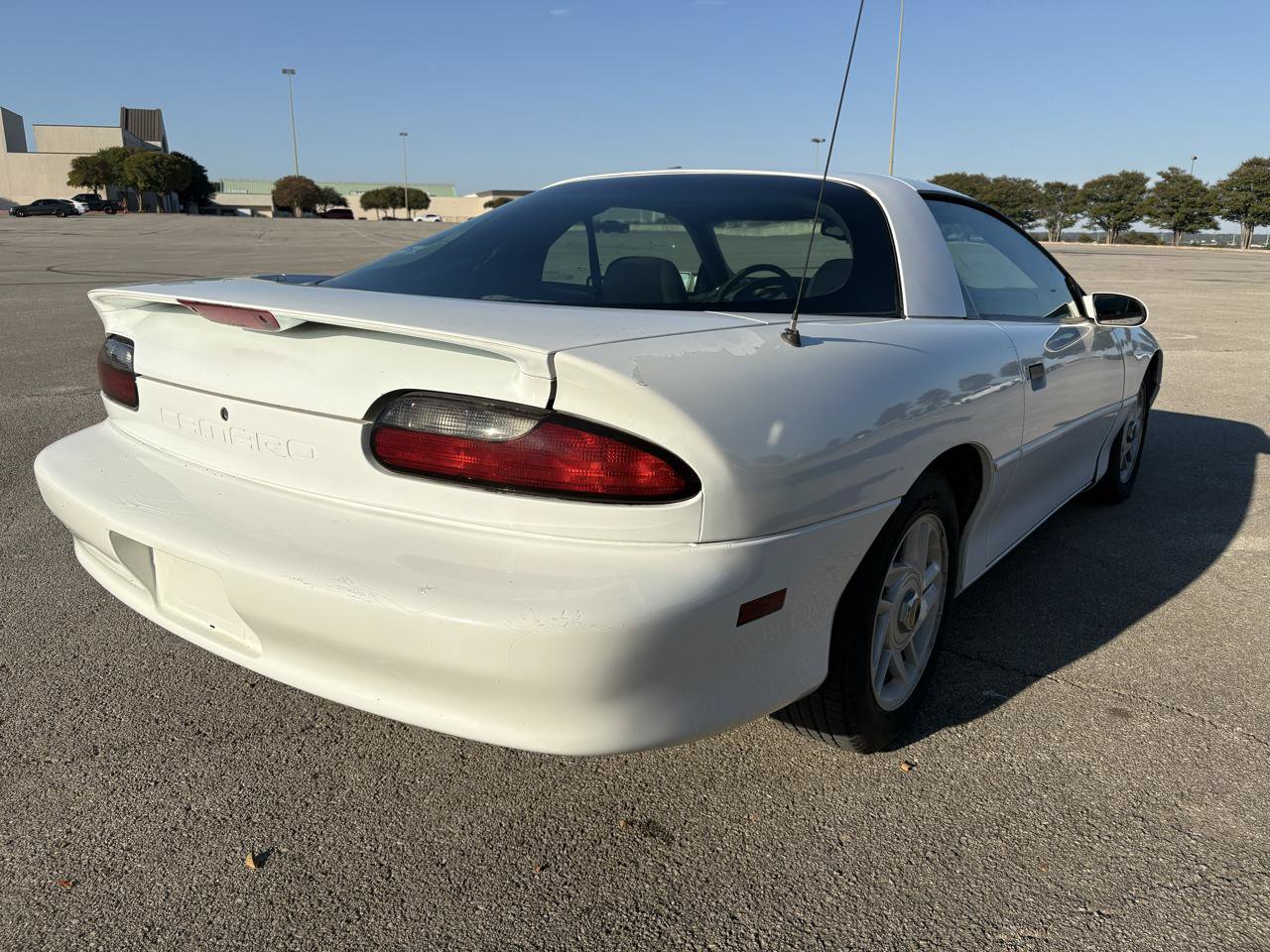 Used 1995 Chevrolet Camaro LT RWD image 9
