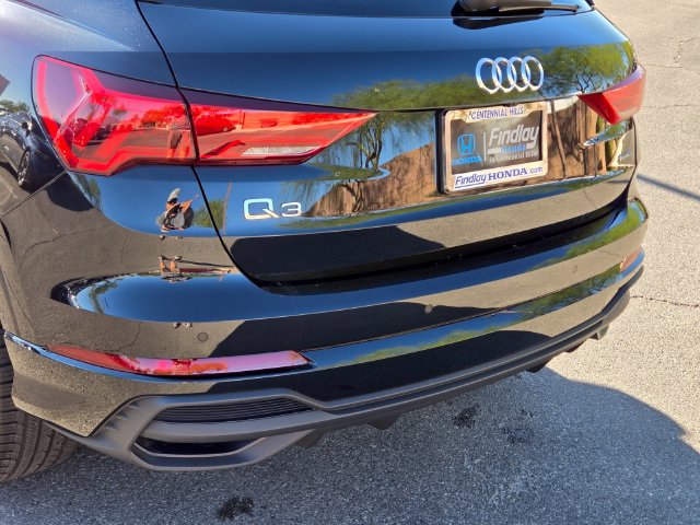 Used 2024 Audi Q3 2.0T Premium w/ Convenience Package AWD/4WD image 5