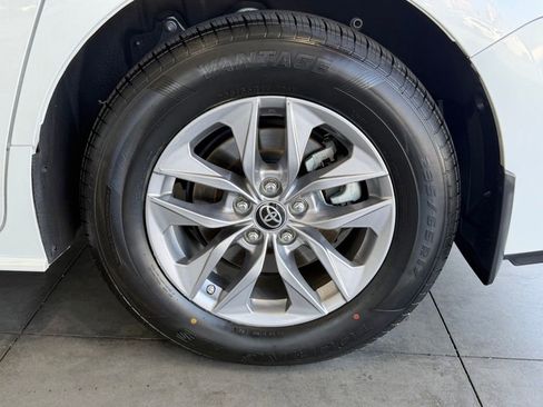 Certified 2023 Toyota Sienna XLE AWD/4WD image 16
