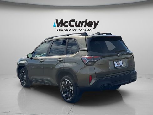 Used 2025 Subaru Forester Limited image 4