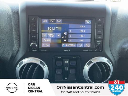 Used 2013 Jeep Wrangler Unlimited Sahara w/ Mopar Chrome Edition Group AWD/4WD image 21