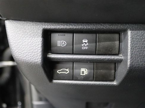 Used 2021 Toyota Avalon XSE image 32