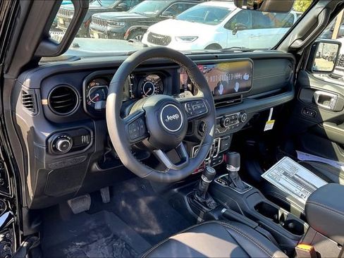 New 2025 Jeep Wrangler Unlimited Rubicon 392 image 7