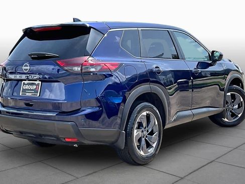 Used 2026 Nissan Rogue SV FWD image 13