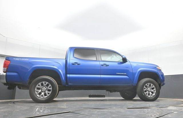 Used 2017 Toyota Tacoma SR5 w/ Tow Package AWD/4WD image 45