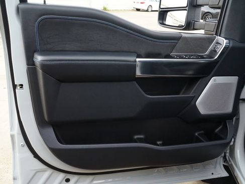Used 2025 Ford F350 Platinum AWD/4WD image 16