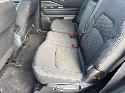 Certified 2024 Nissan Pathfinder S image 17