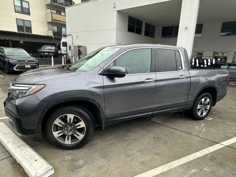 Used 2018 Honda Ridgeline RTL-E image 2