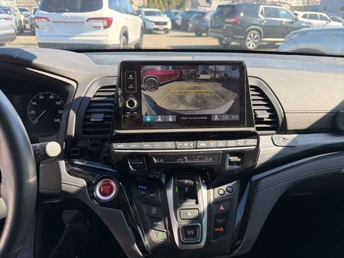 Used 2025 Honda Odyssey Elite image 21