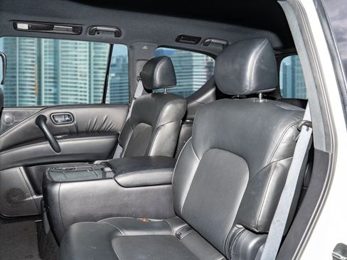 Used 2023 Nissan Armada SL w/ Midnight Edition Package image 18