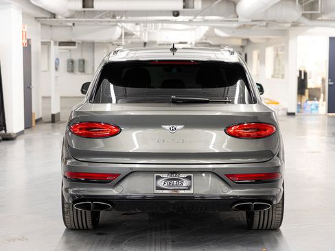 Used 2021 Bentley Bentayga image 6