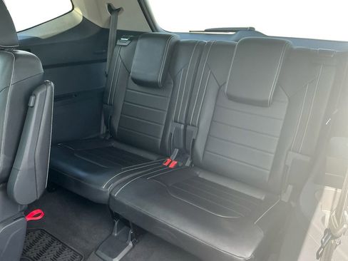 Used 2024 Volkswagen Atlas SEL AWD/4WD image 21
