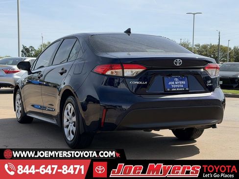 Used 2025 Toyota Corolla LE image 7